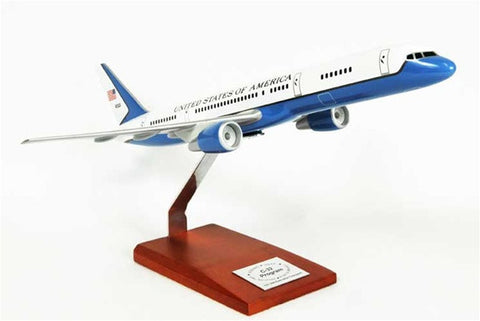 Desktop Boeing C-32A 1/100 Desktop  Model Tail No 90003