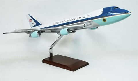 Boeing VC-25 747 "Air Force One" 1/100 Scale  Model