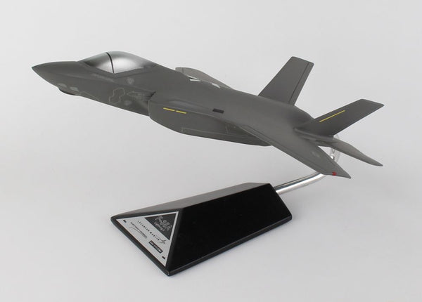 Lockheed Martin F-35A JSF/CTOL USAF 1/48 Scale Model