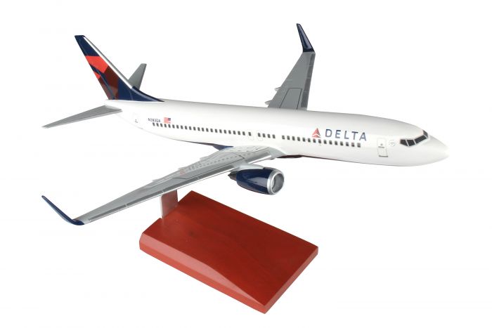 Executive Series Desktop Boeing 737-800 Delta (New Livery) 1/100 Scale Model