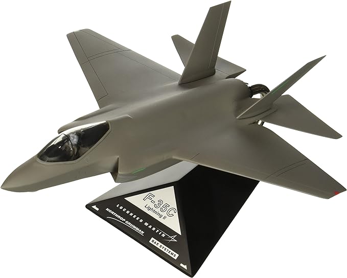 Executive Series Lockheed Martin F-35C Generic Carrier Version 1/48 Scale  Model