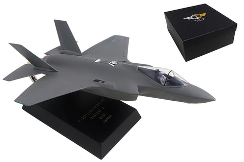 Lockheed Martin Conventional F35A USAF 1/48 Scale  Model