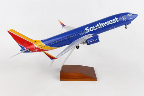 SKYMARKS SOUTHWEST 737-800 1/100 W/GEAR & WOOD STAND