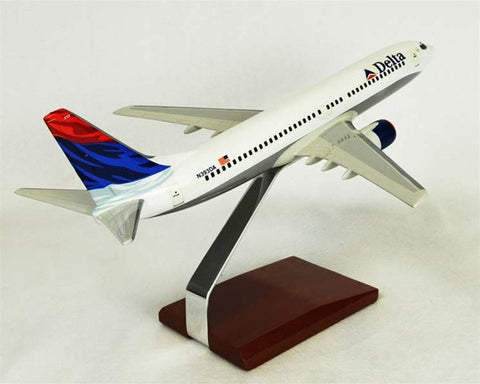 Desktop Boeing 737-800 Delta 1/100 Scale Model
